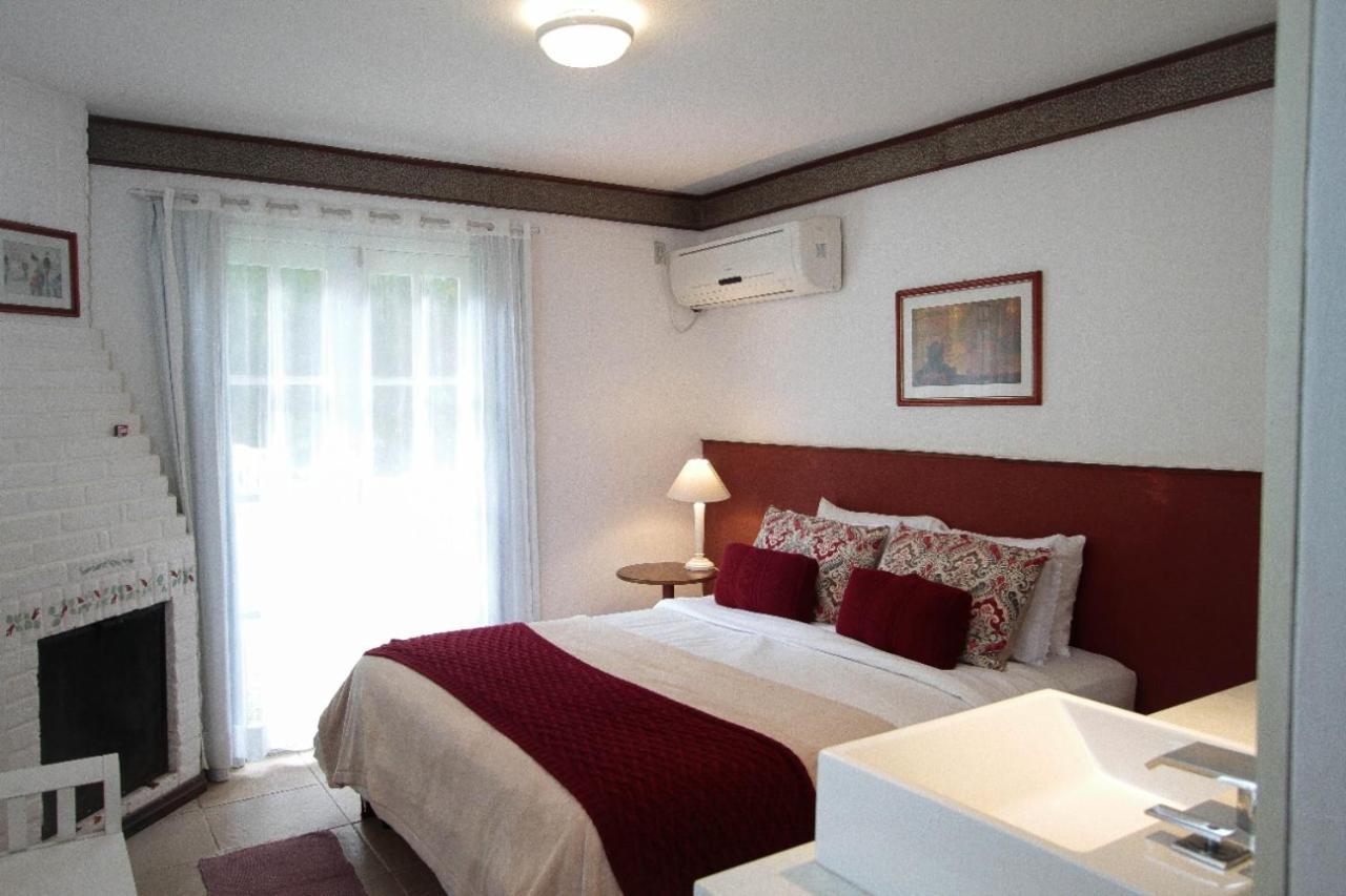 Hotel Pequena Suécia à Penedo  Chambre photo