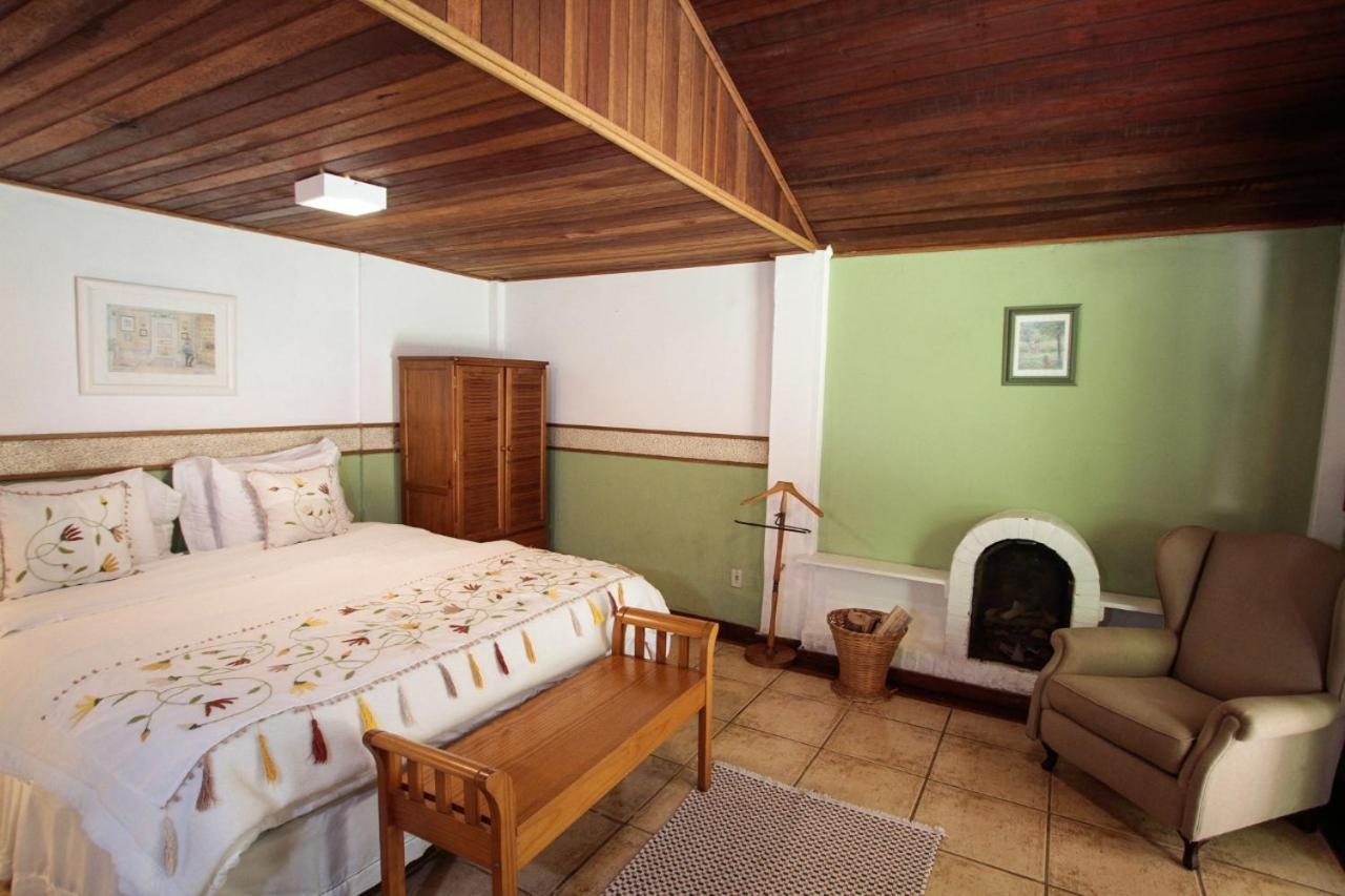 Hotel Pequena Suécia à Penedo  Chambre photo